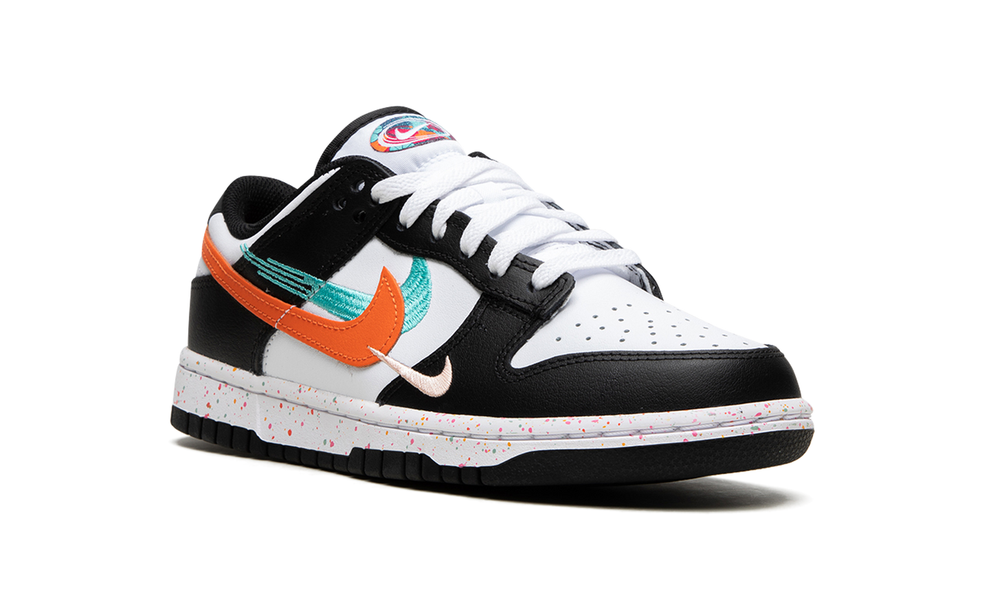 DUNK LO MNS WMNS "Lunar New Year - Multi-Swoosh"