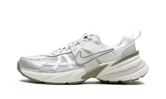 V2K Run WMNS "Photon Dust Light Silver"