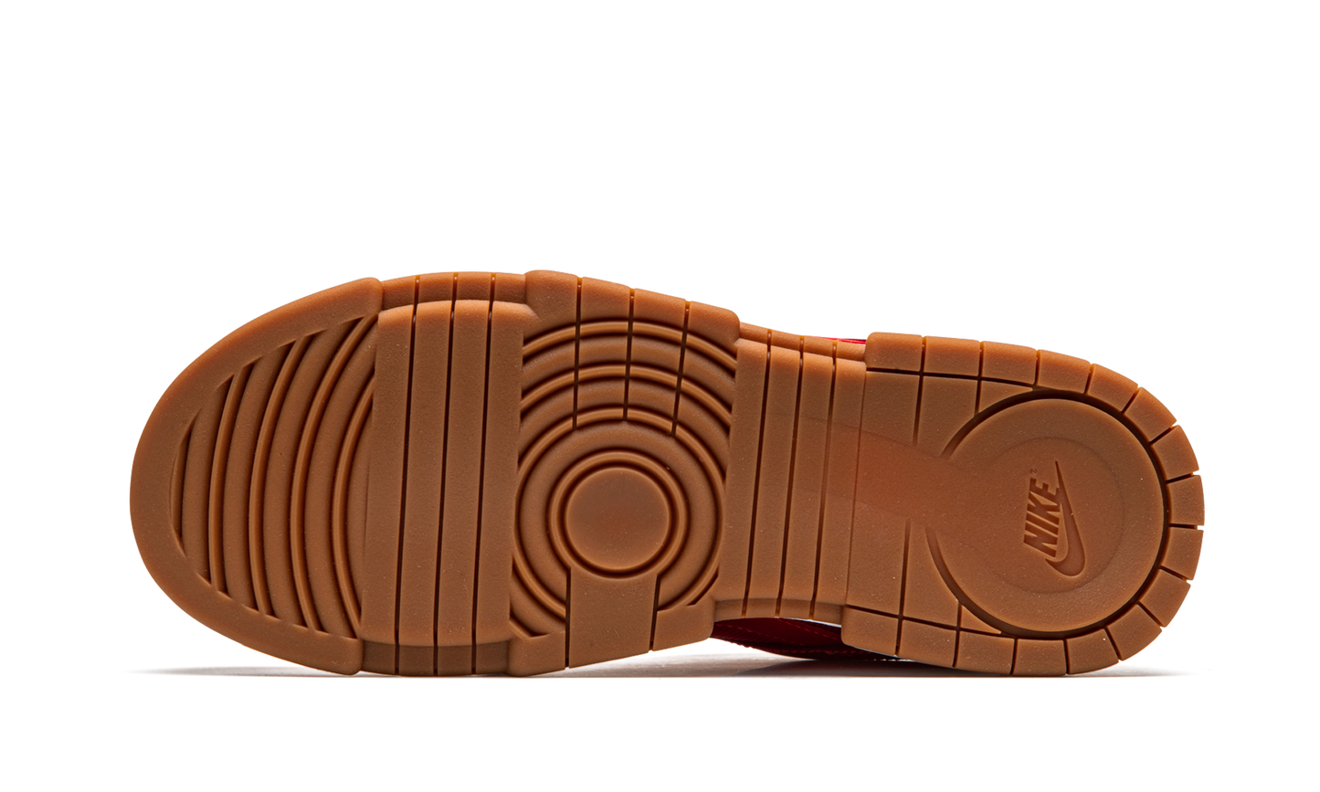 WMNS Dunk Low Disrupt "University Red"
