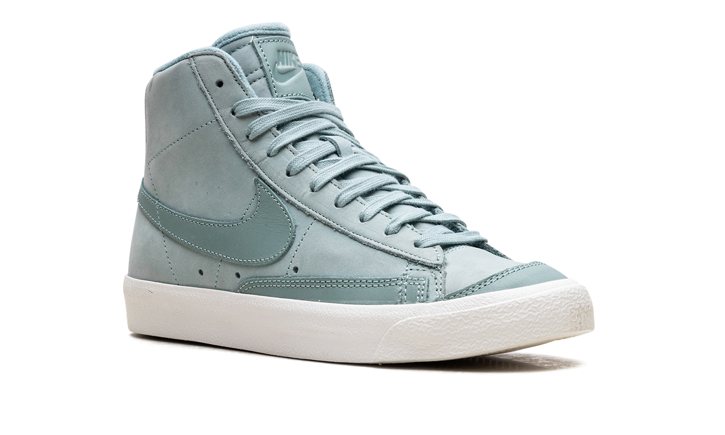 Blazer Mid WMNS "Mineral"