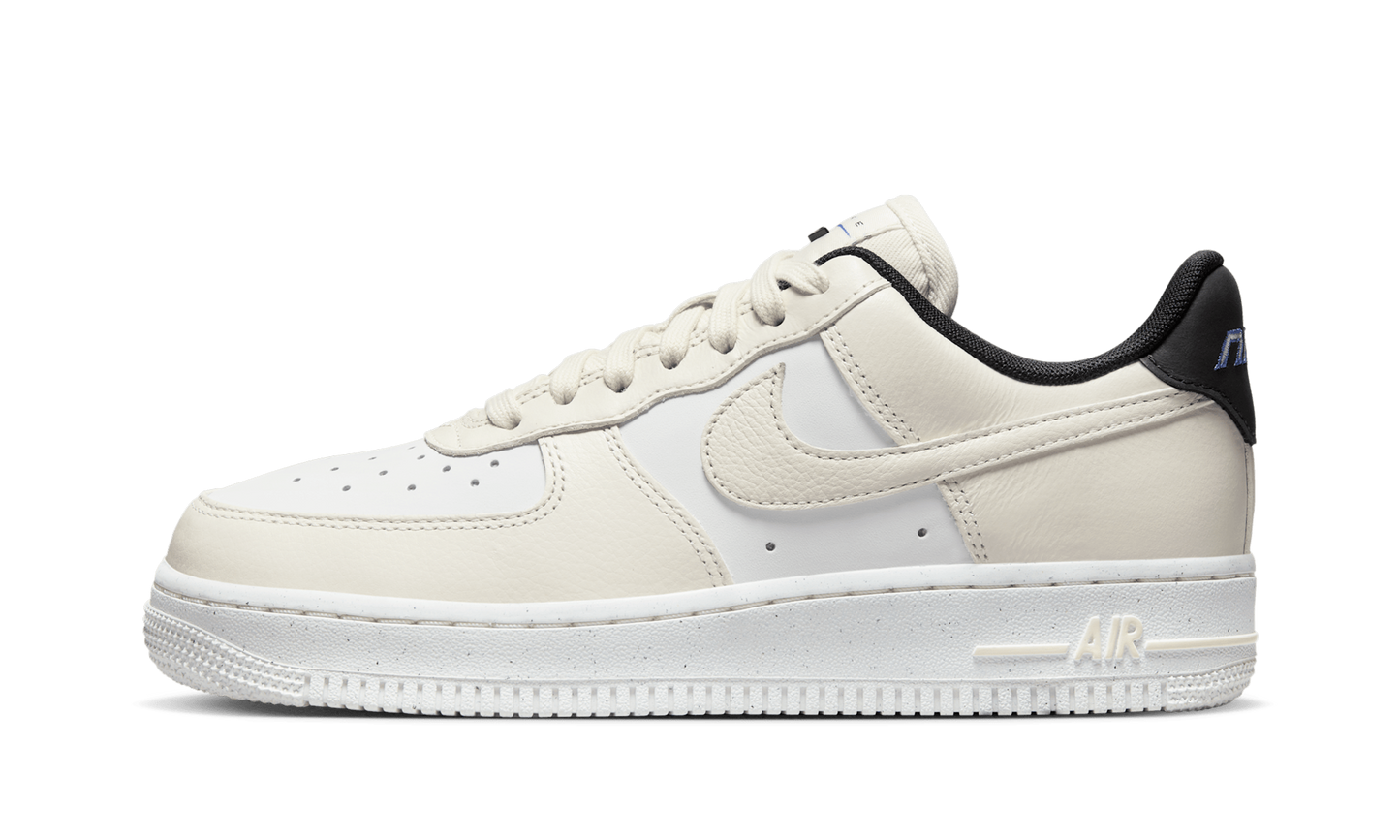 Air Force 1 Low '07 WMNS "Coconut Milk Black Ultramarine"