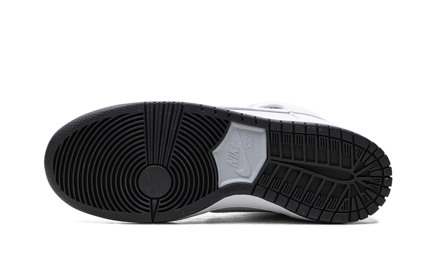 SB Dunk High "Antihero"