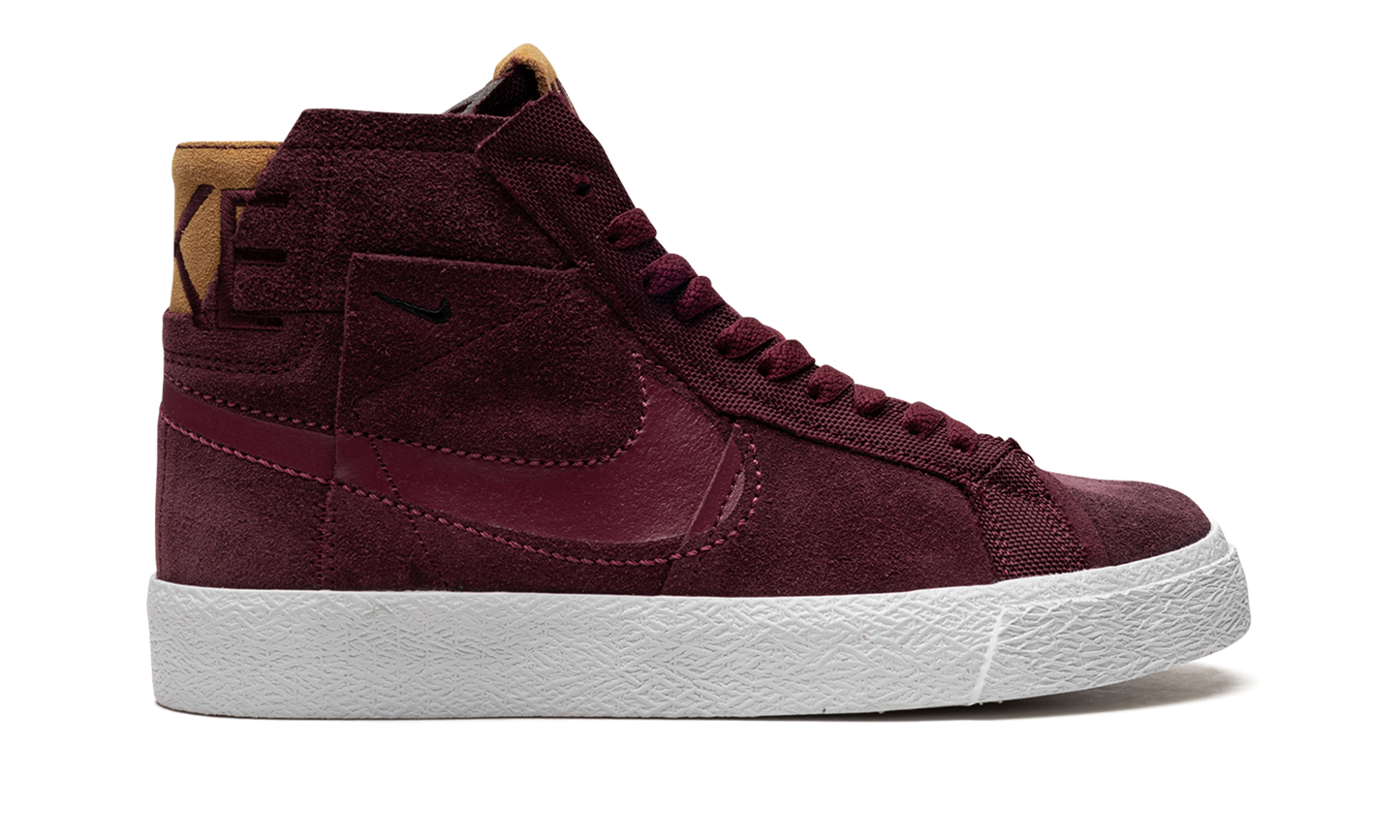 SB Blazer Mid "Night Maroon"