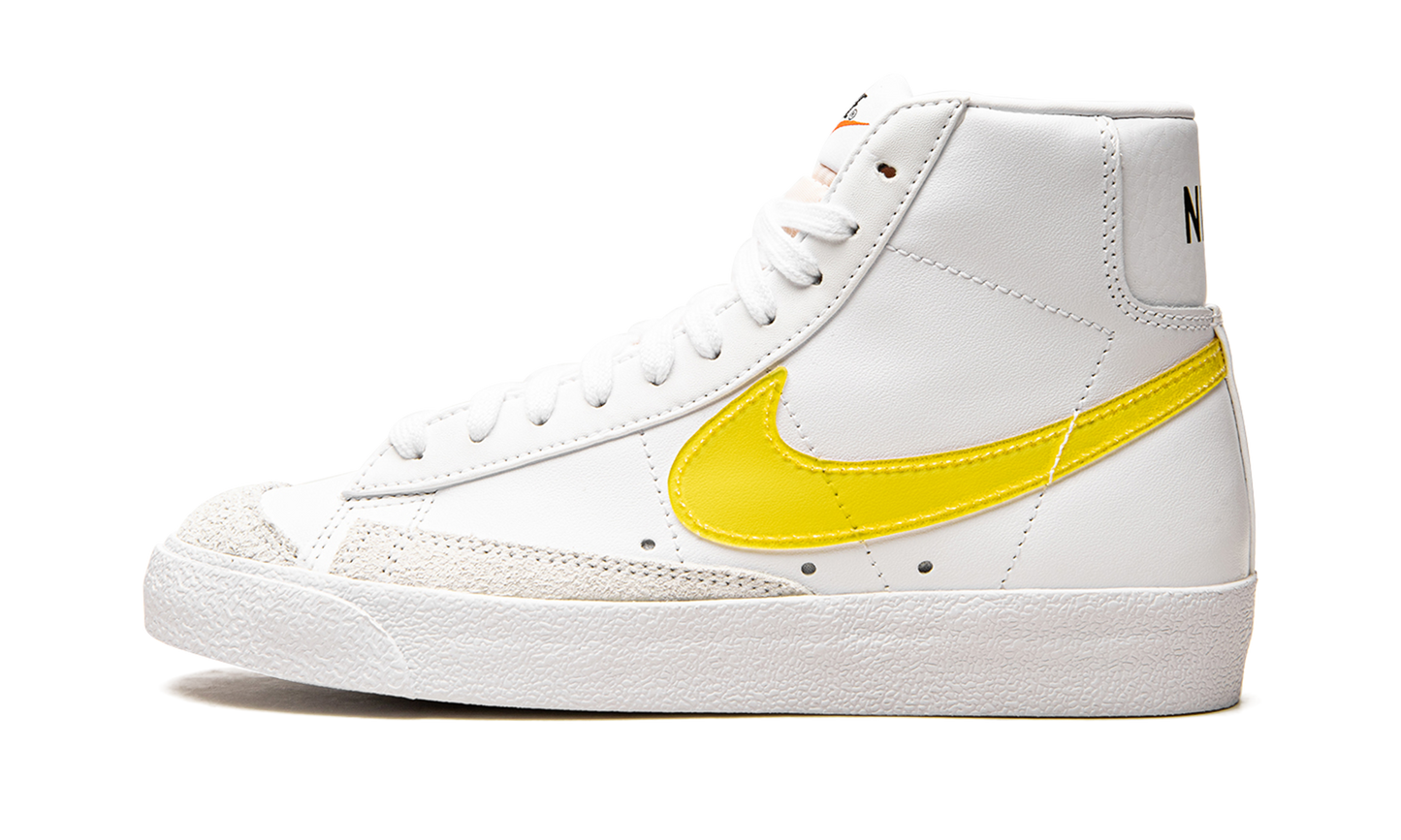 BLAZER MID 77 ESSENTIAL WMNS "Translucent Yellow Swoosh"