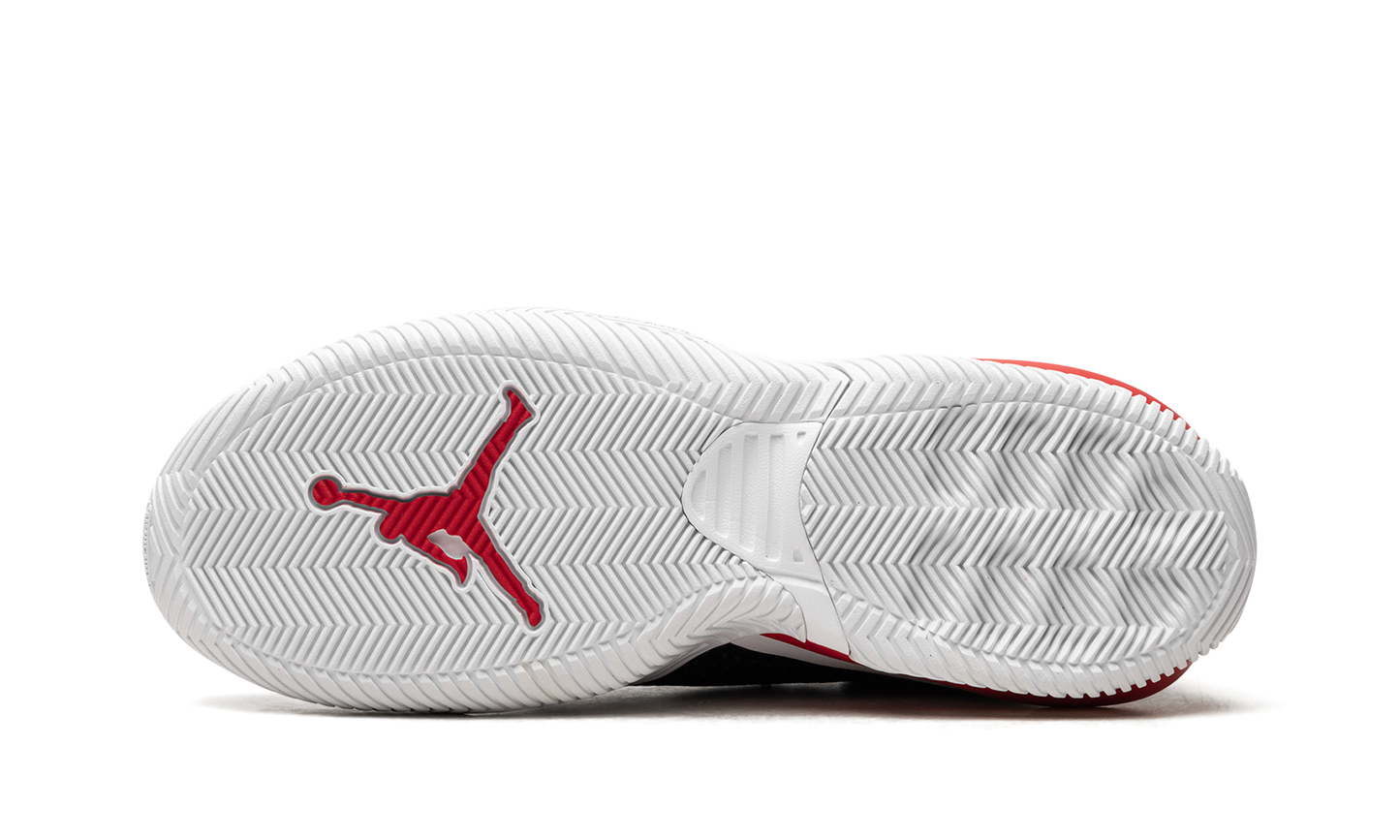 Jordan Stay Loyal 2 "Black/White"