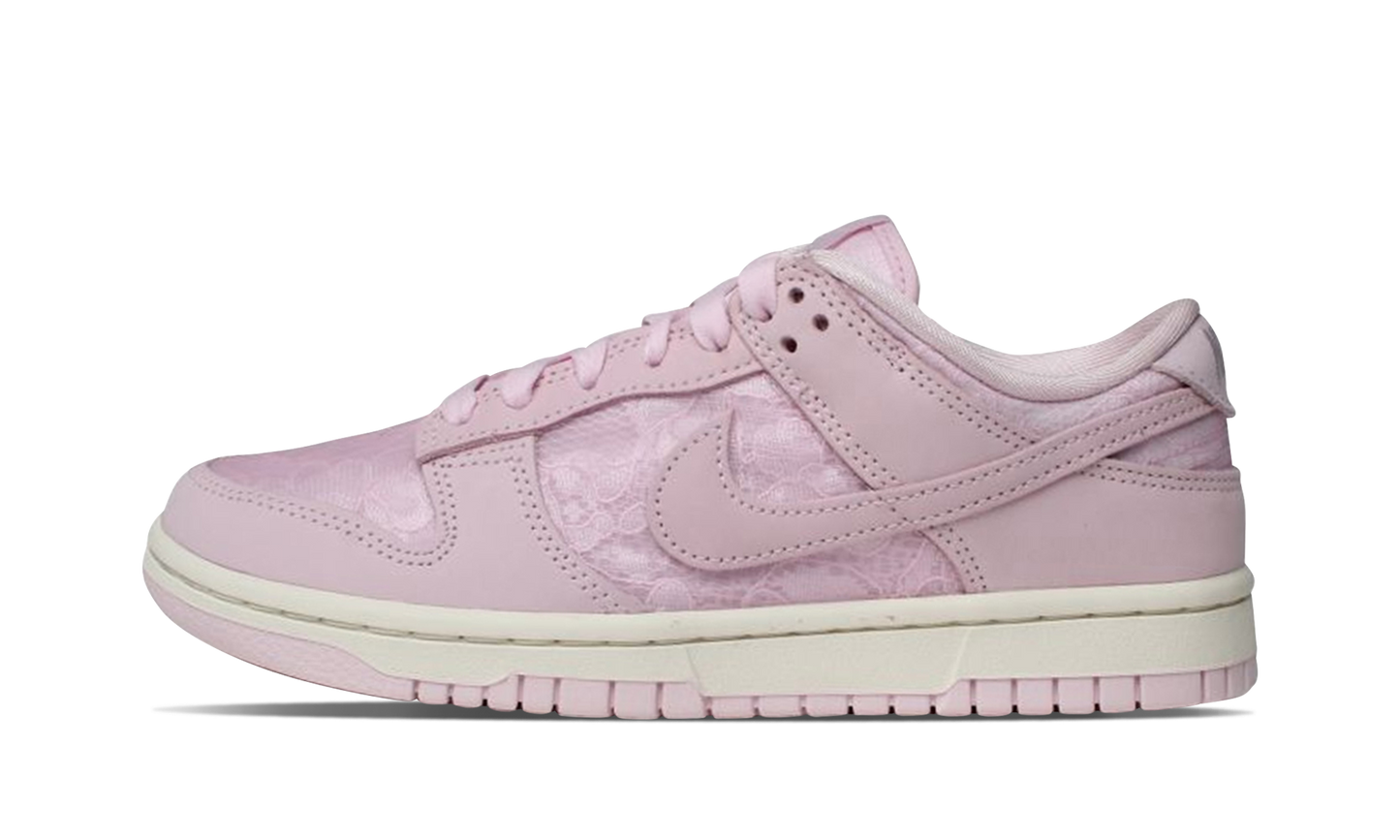 Dunk Low WMNS "Regal Pink"