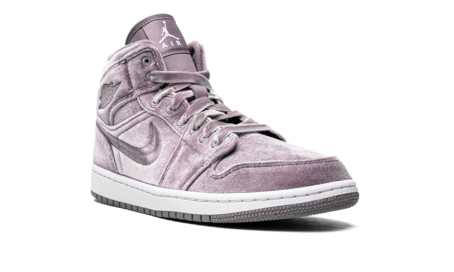 AIR JORDAN 1 MID SE WMNS "Purple Velvet"