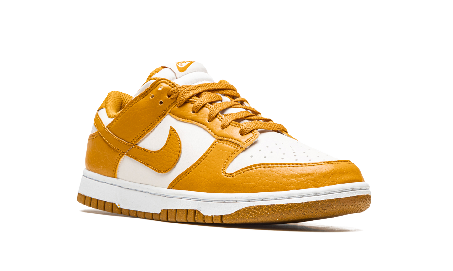DUNK LO NEXT NATURE MNS WMNS "Gold / Phantom"