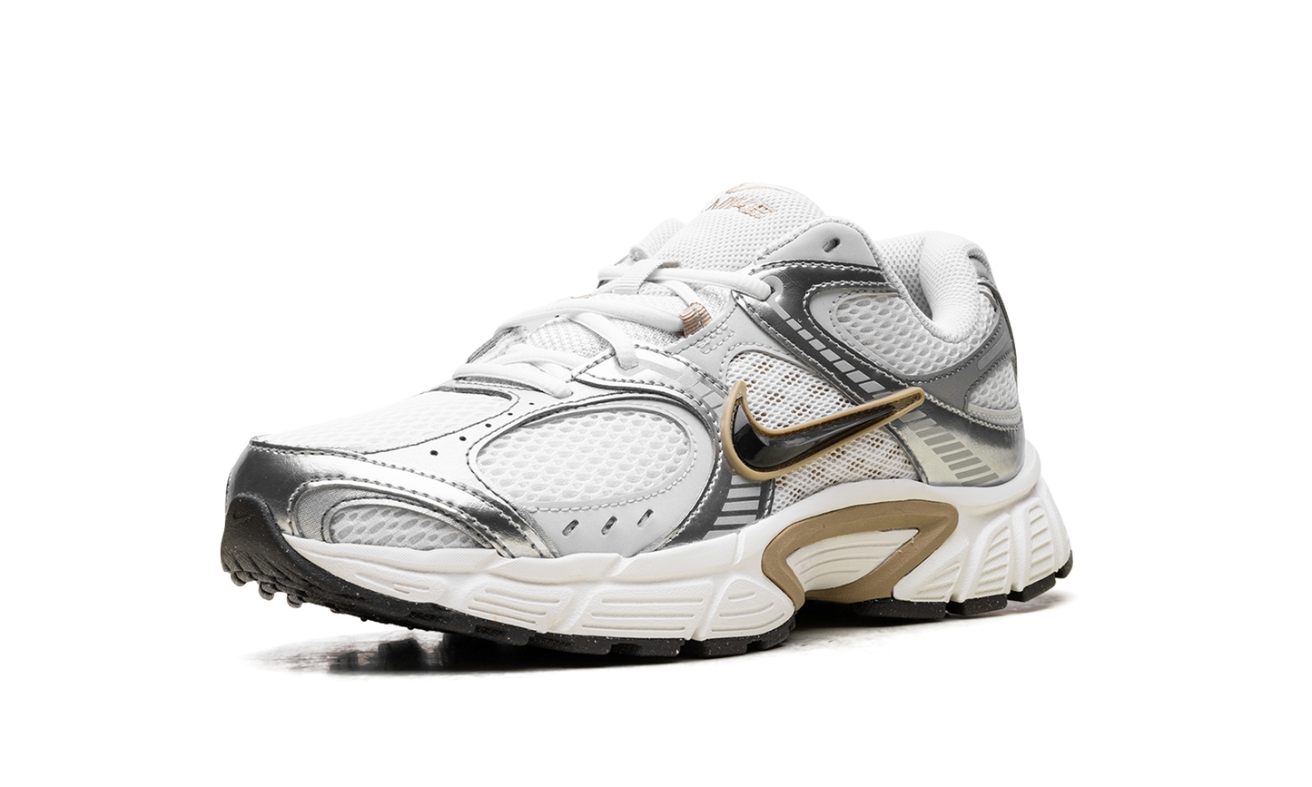 V5 RNR "Parachute Beige Metallic Pewter"