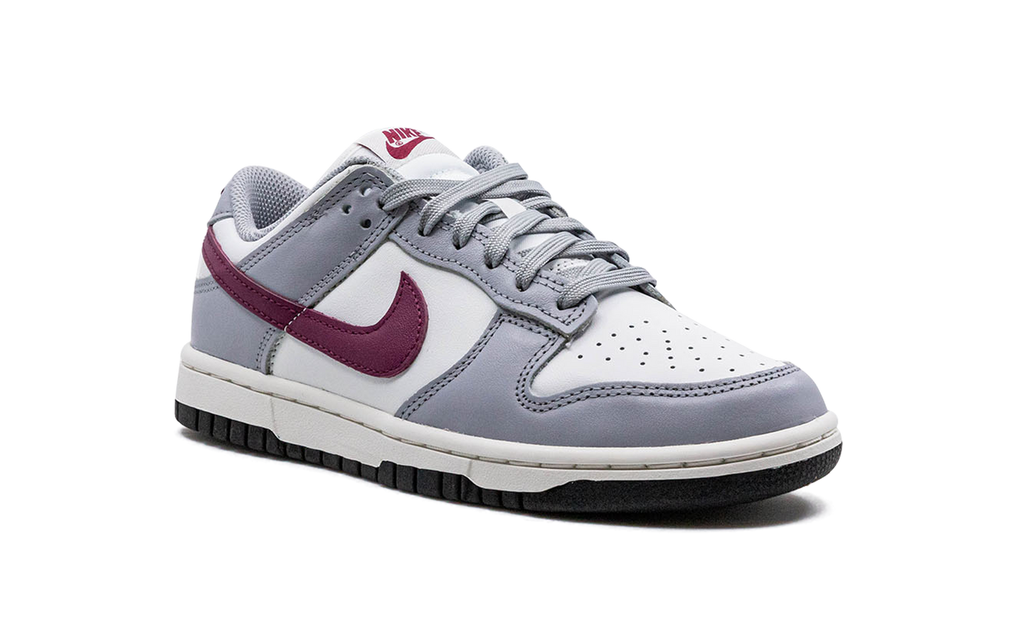 DUNK LOW WMNS "Pale Ivory / Redwood"