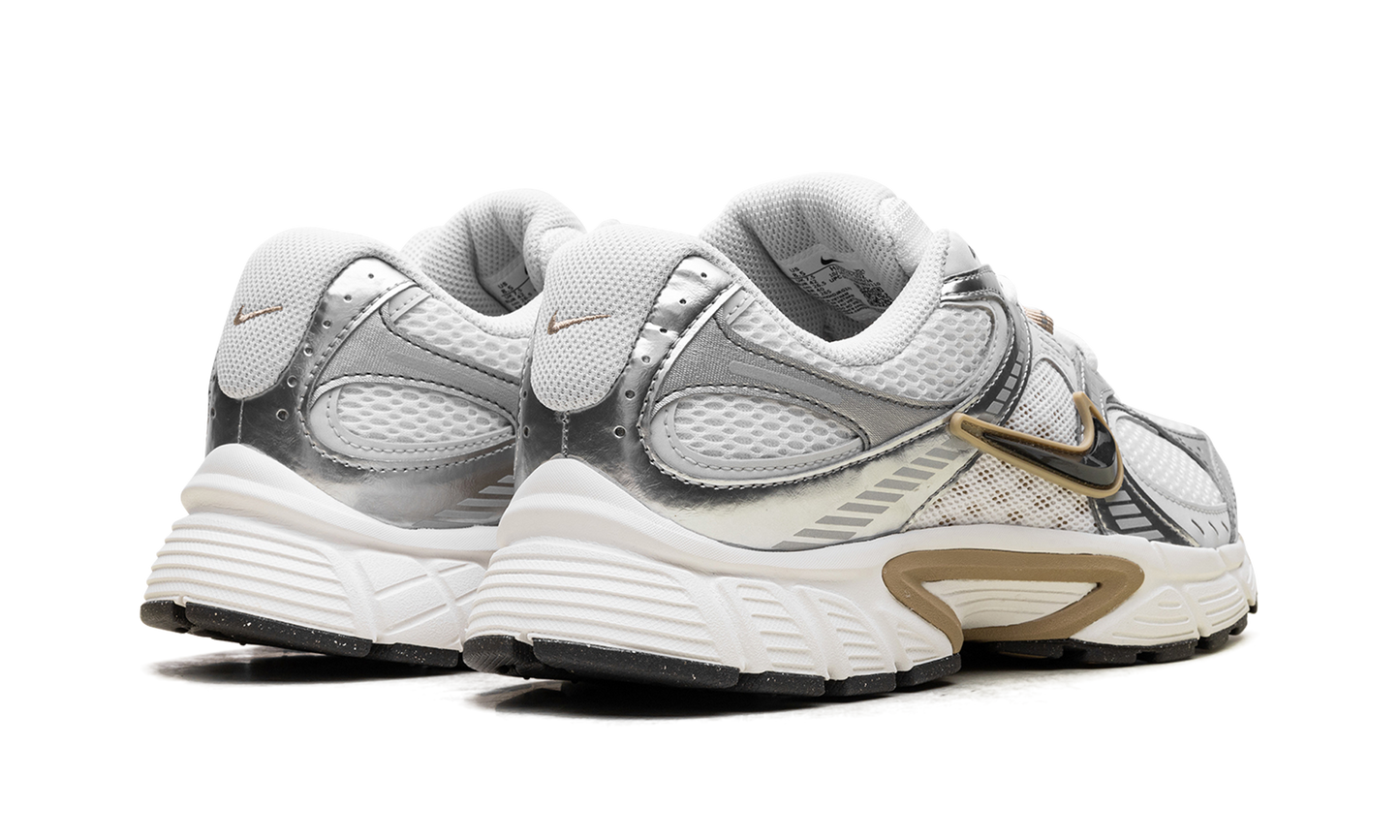 V5 RNR "Parachute Beige Metallic Pewter"