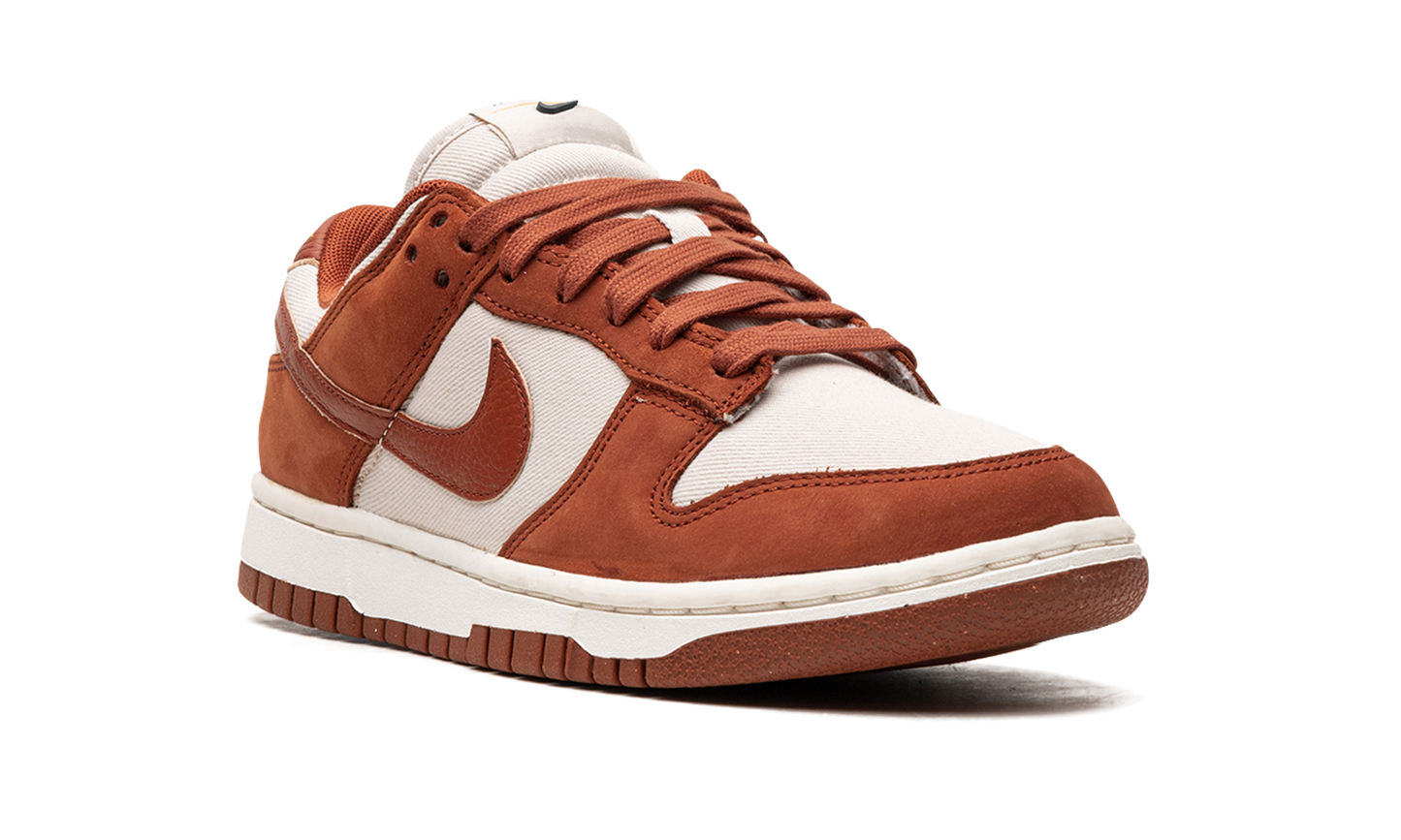 NIKE DUNK LO LX WMNS "Rugged Orange"