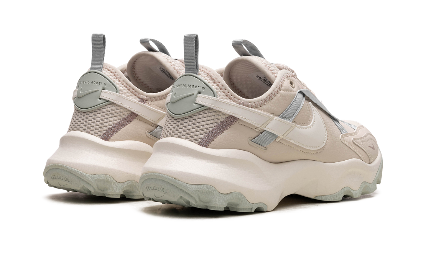 TC 7900 WMNS "Light Orewood Brown"