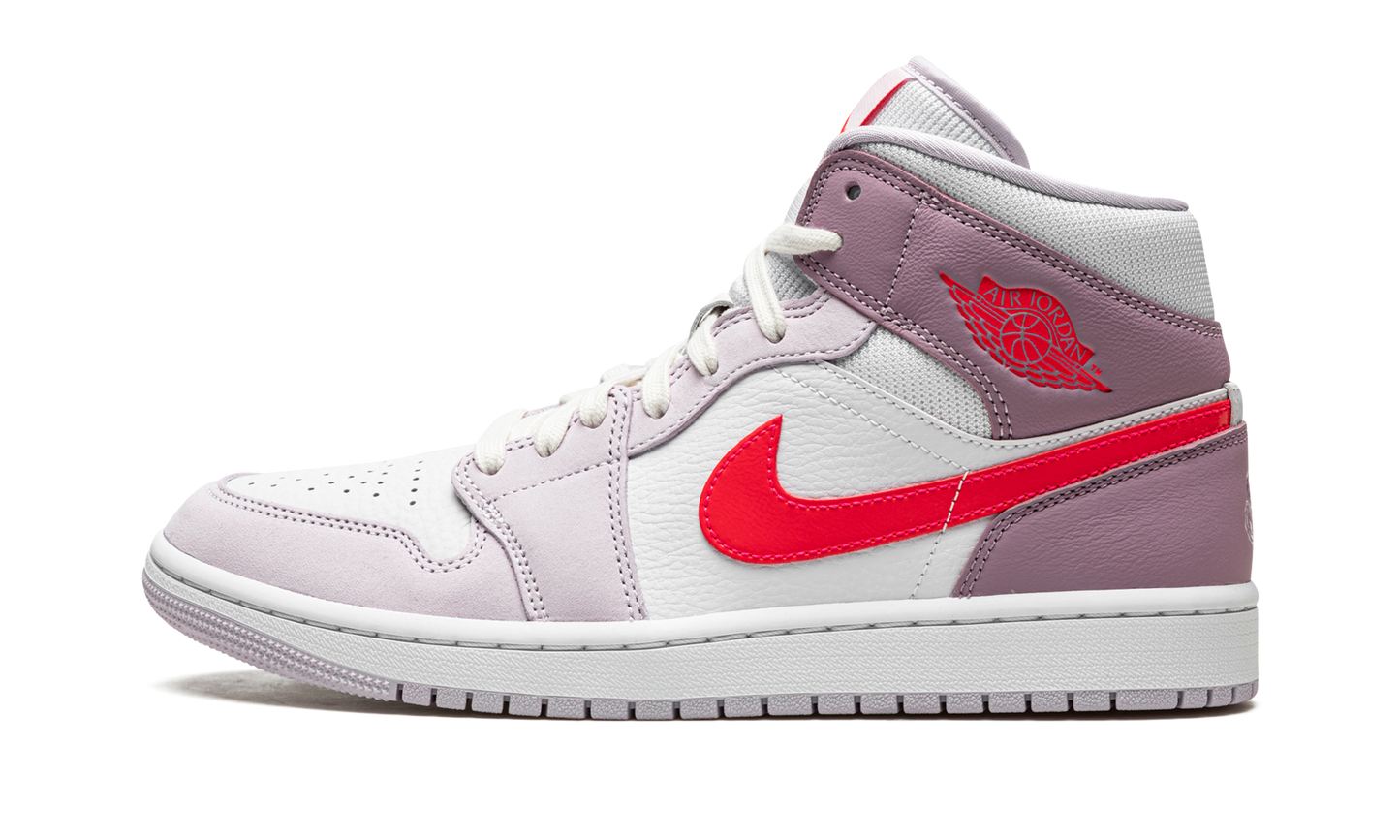 AIR JORDAN 1 MID WMNS "Valentine’s Day 2022"