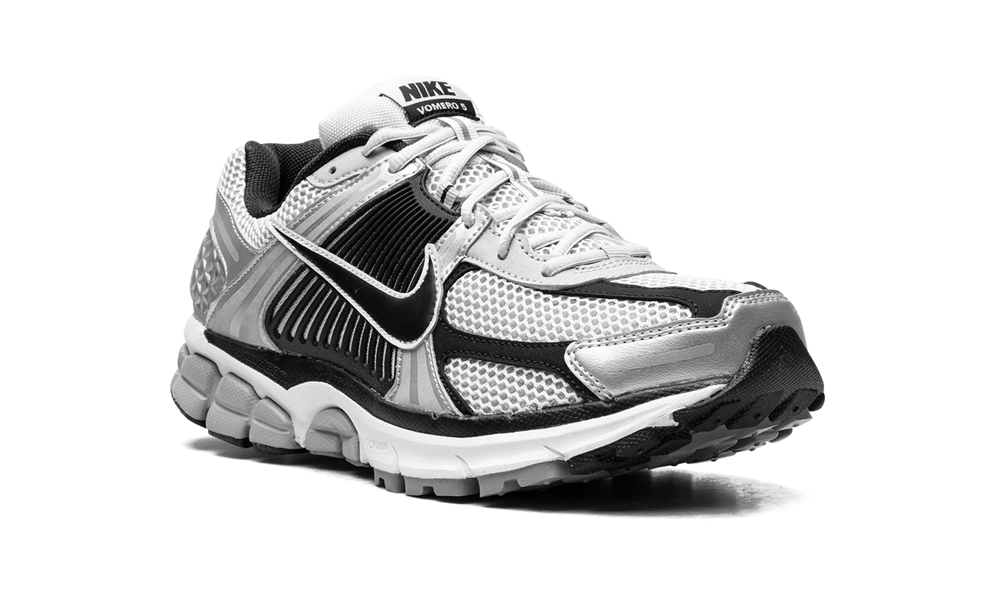 Zoom Vomero 5 "Metallic Silver Black"