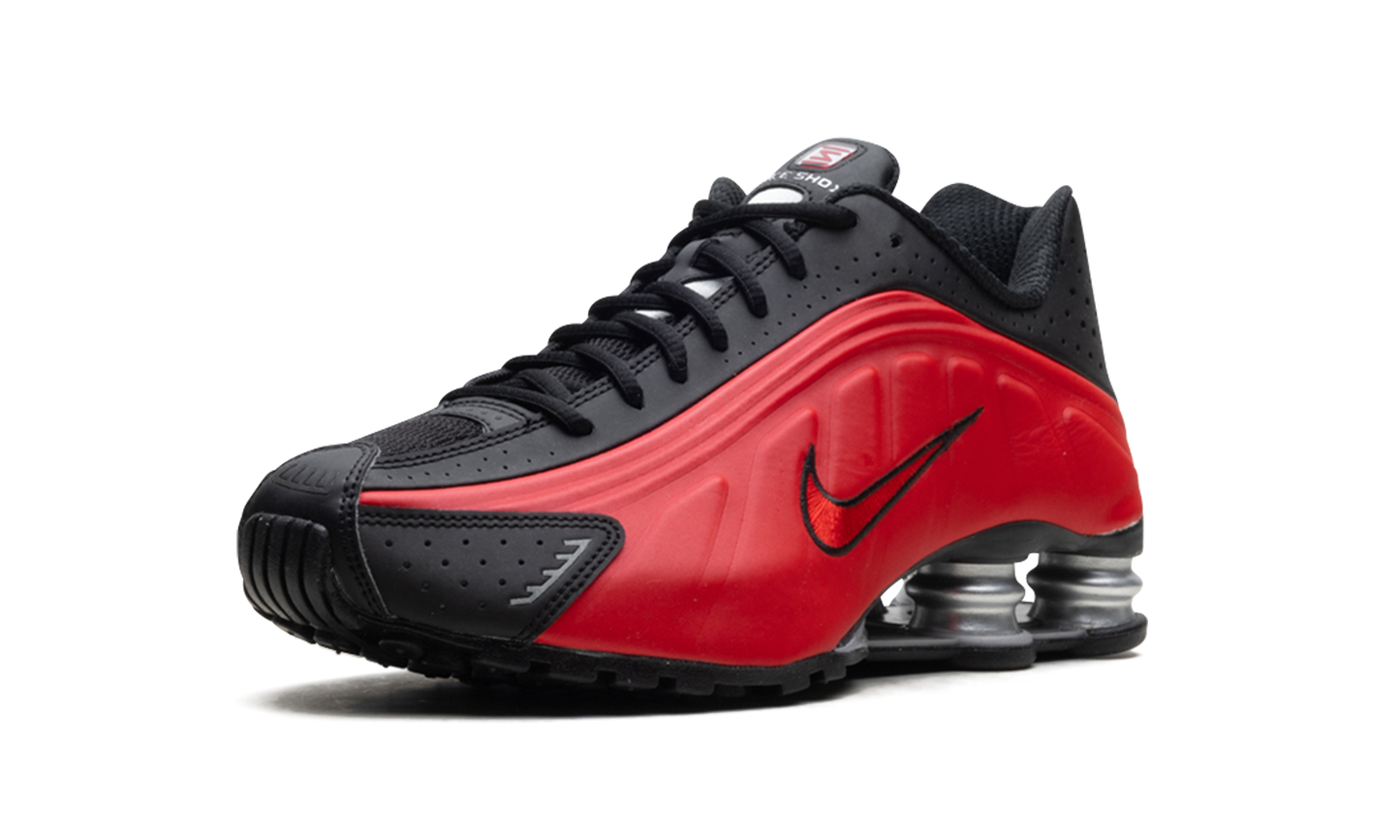 Shox R4 "University Red Black"