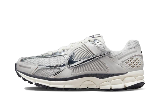 Zoom Vomero 5 WMNS "Photon Dust Metallic Silver"