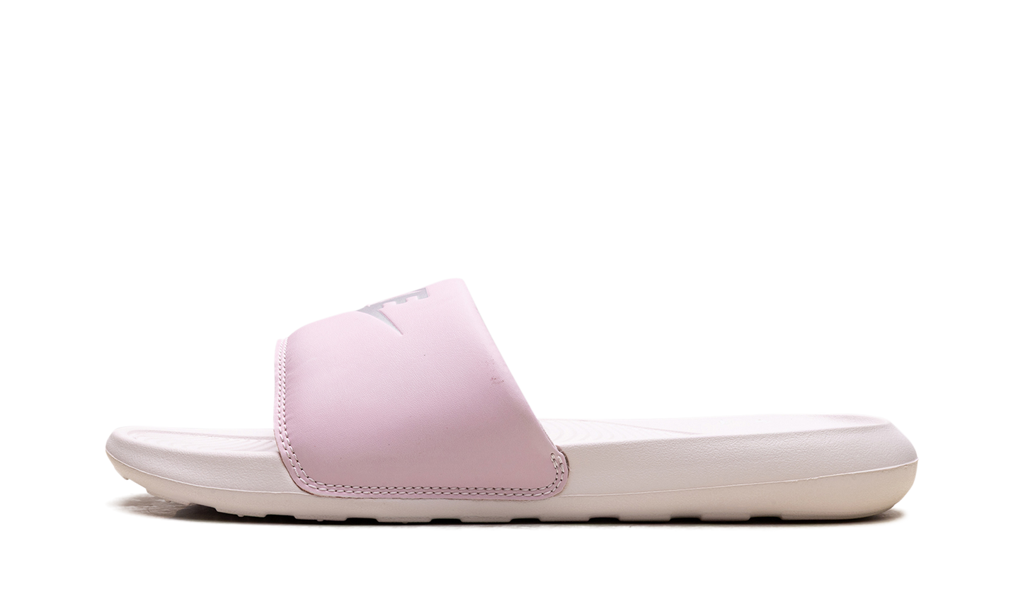 Victori One WMNS "Barely Rose"