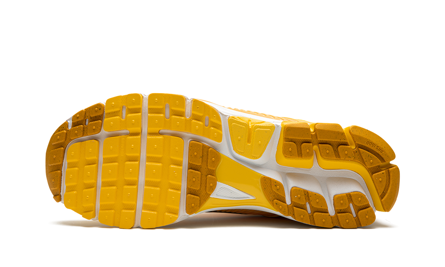 Zoom Vomero 5 "Varsity Maize"
