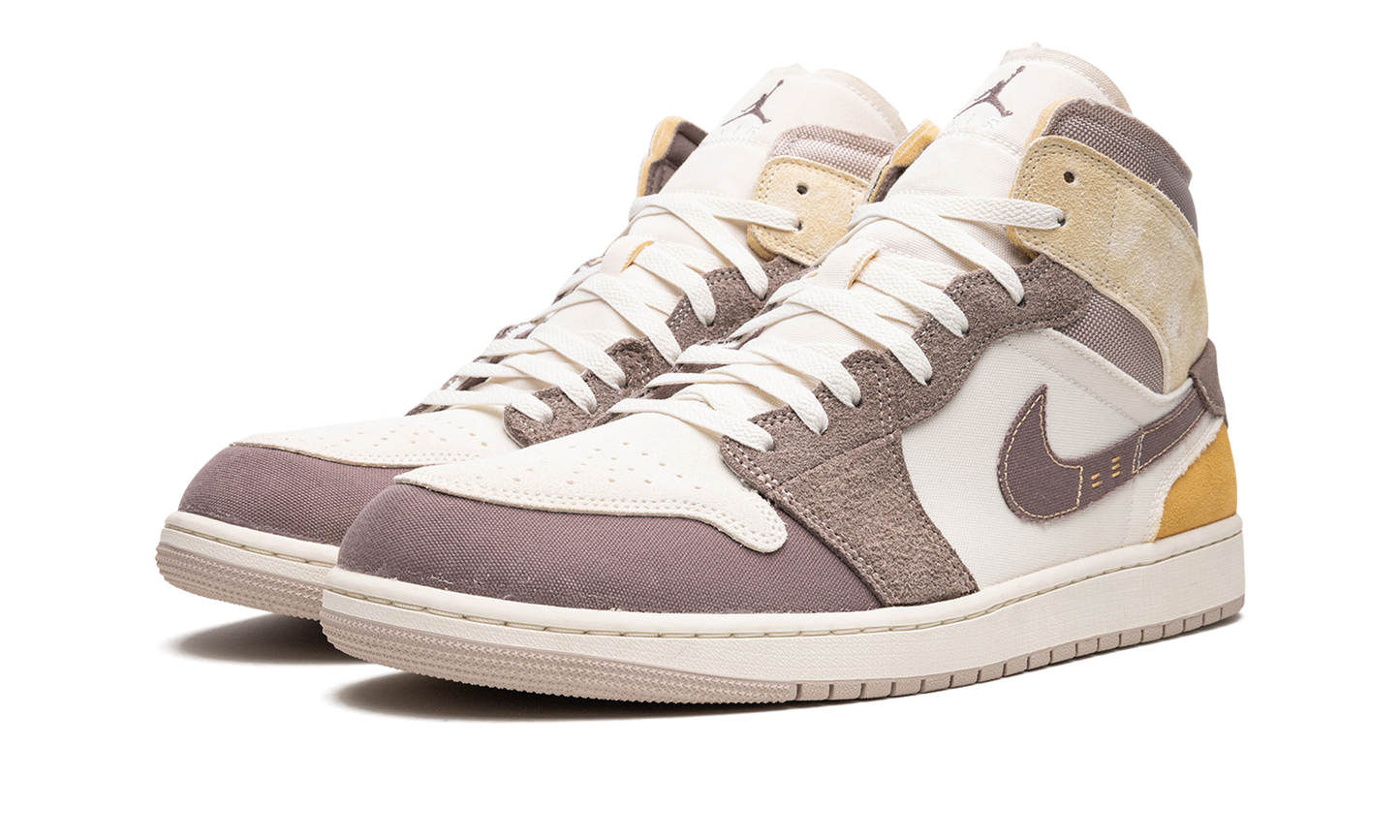 Air Jordan 1 Mid SE Craft "Taupe Haze"
