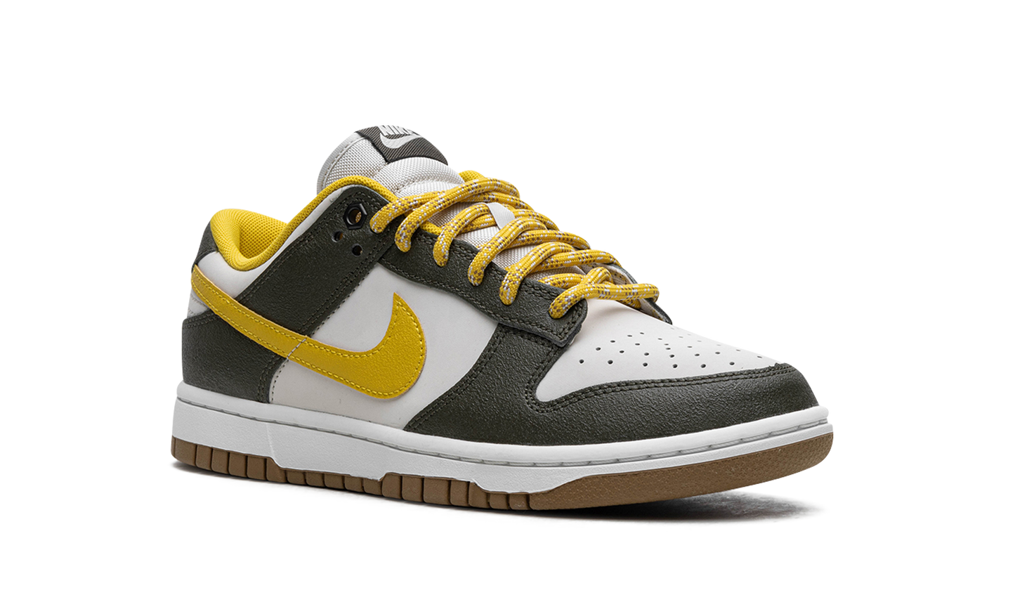 Dunk Low "Cargo Khaki / Vivid Sulfur"