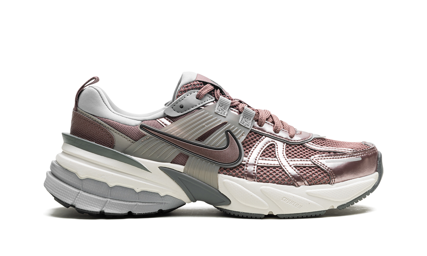 V2K Run WMNS "Smokey Mauve"
