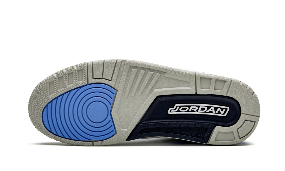 Air Jordan 3 Retro "UNC"