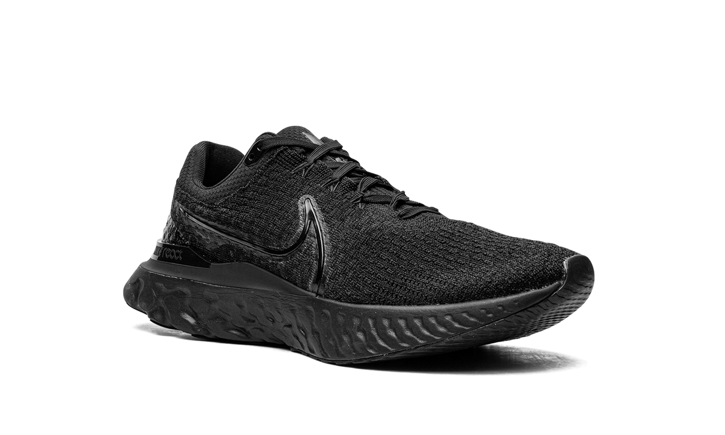 React Infinity Run Flyknit 3 "Triple Black"