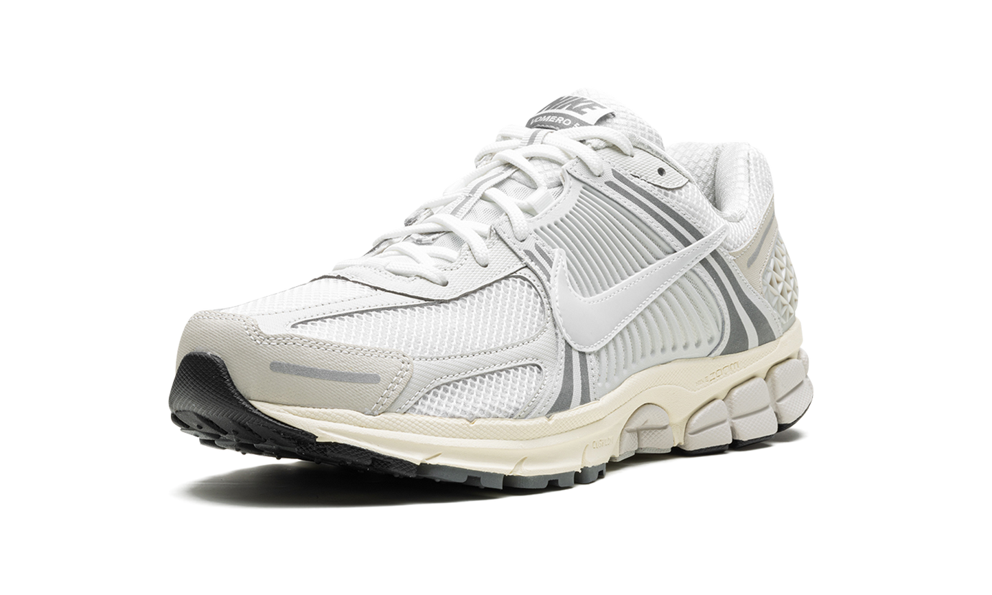 Zoom Vomero 5 "Platinum Tint"
