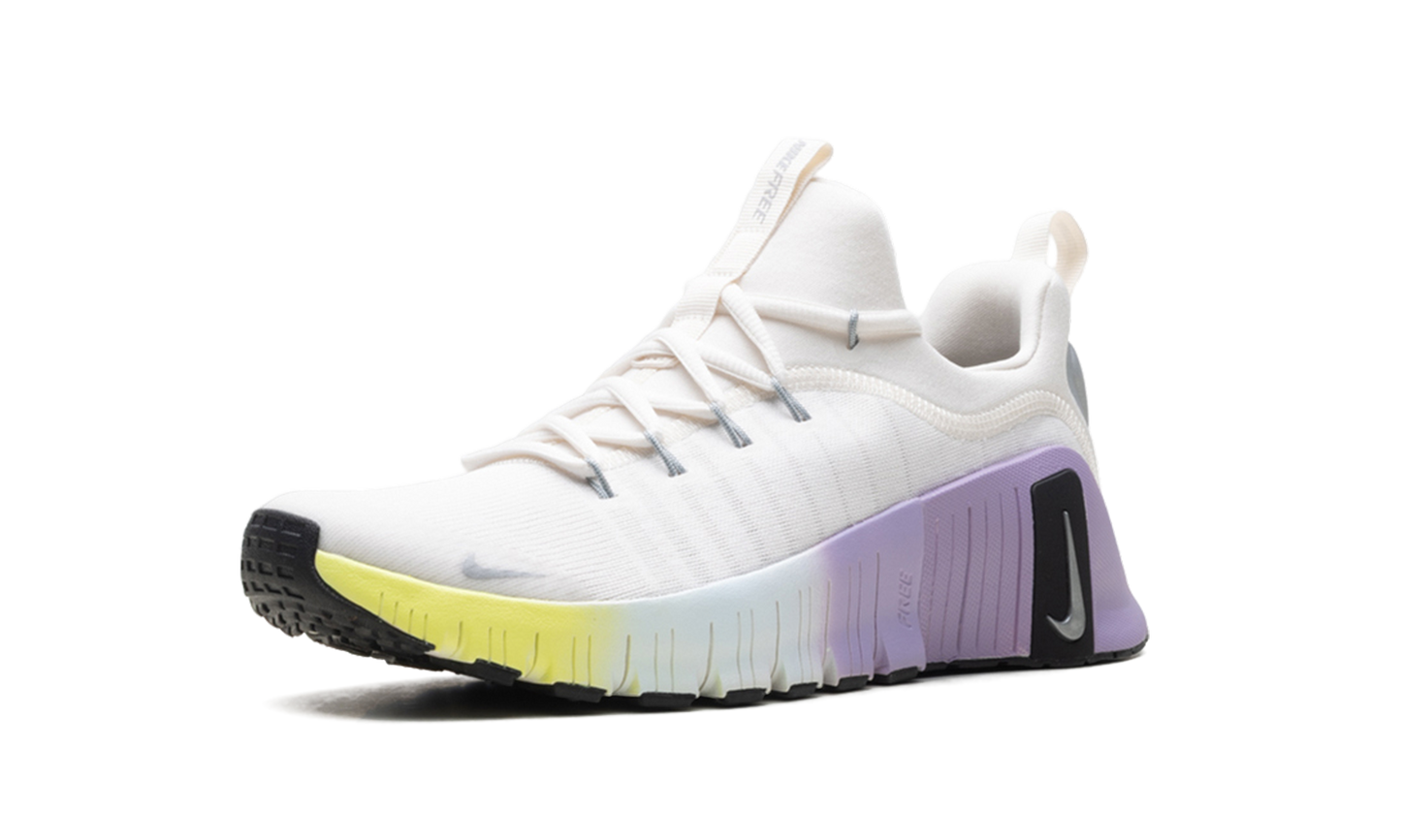 Free Metcon 6 SE WMNS "Phantom Black Hydrangeas Metallic Silver"