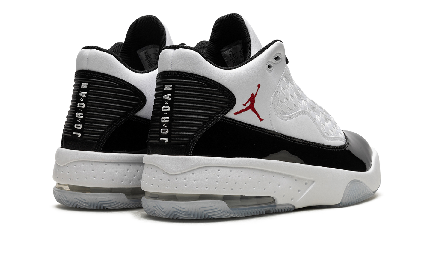 Jordan Max Aura 2 "Gym Red"