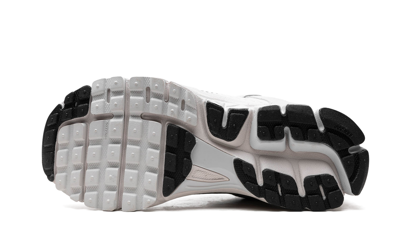 Zoom Vomero 5 WMNS "White / Vast Grey"