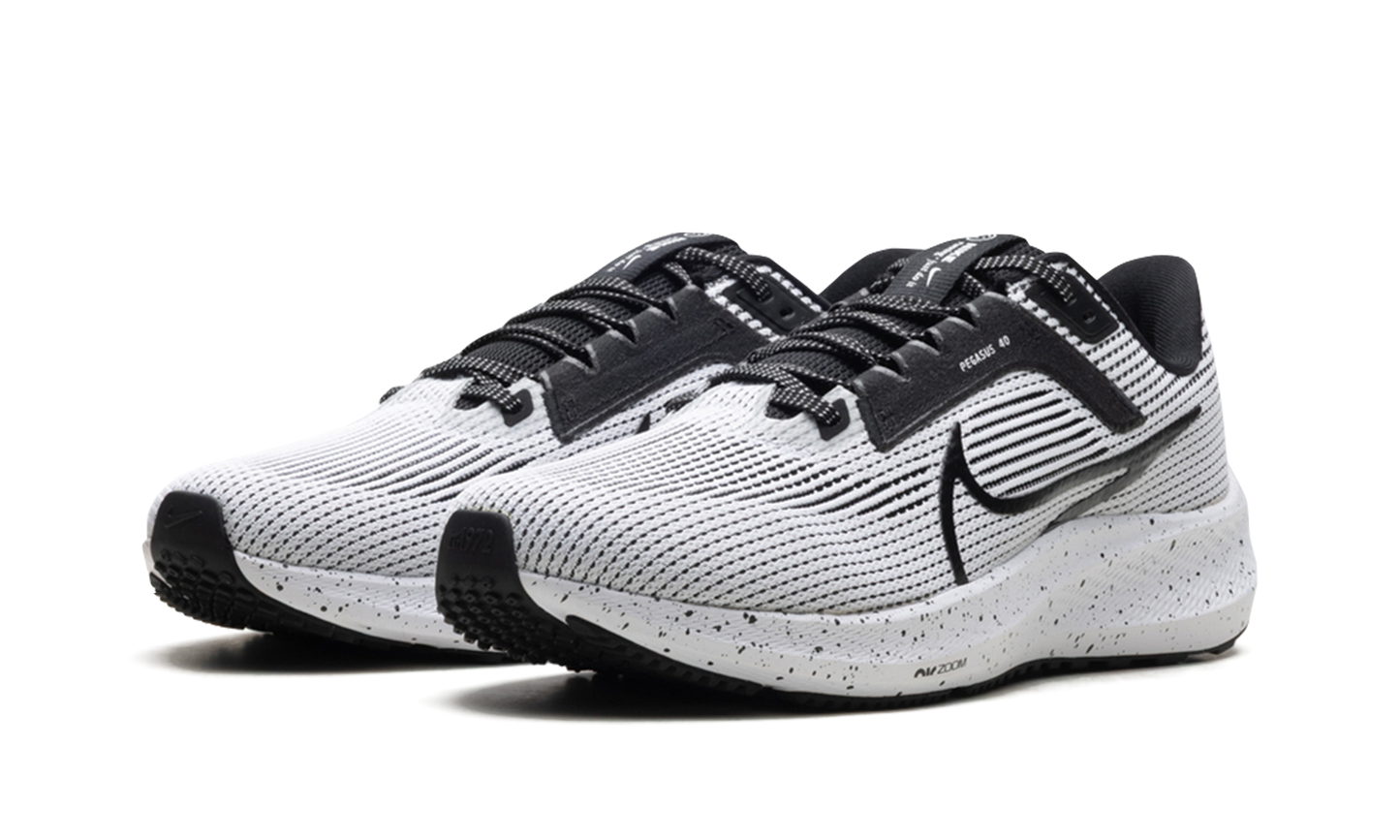 Air Zoom Pegasus 40 WMNS "White Black"