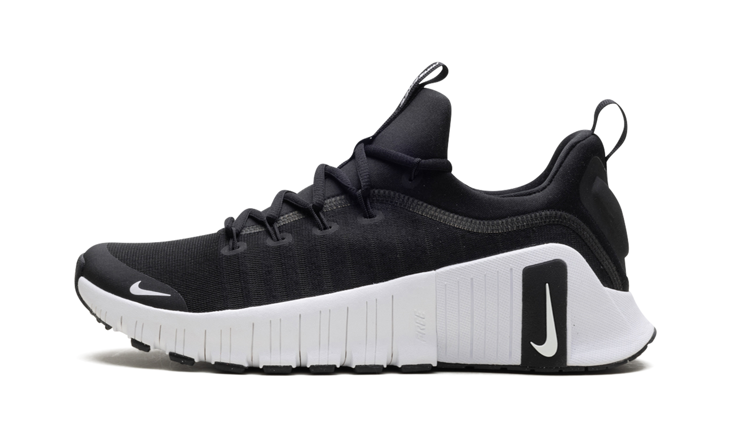 Free Metcon 6 WMNS "Black White"