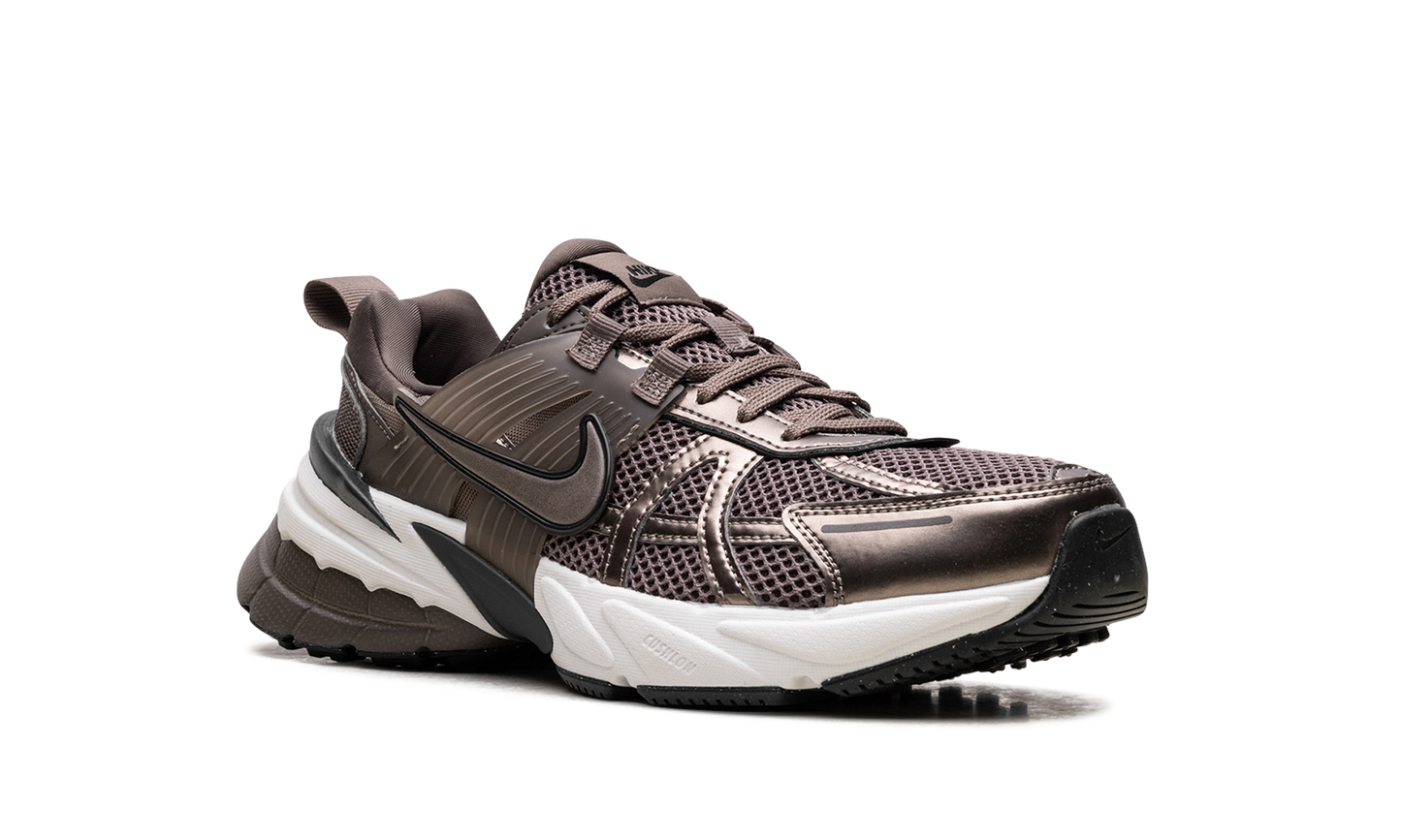 V2K Run WMNS "Mink Brown Ironstone Team Anthracite"