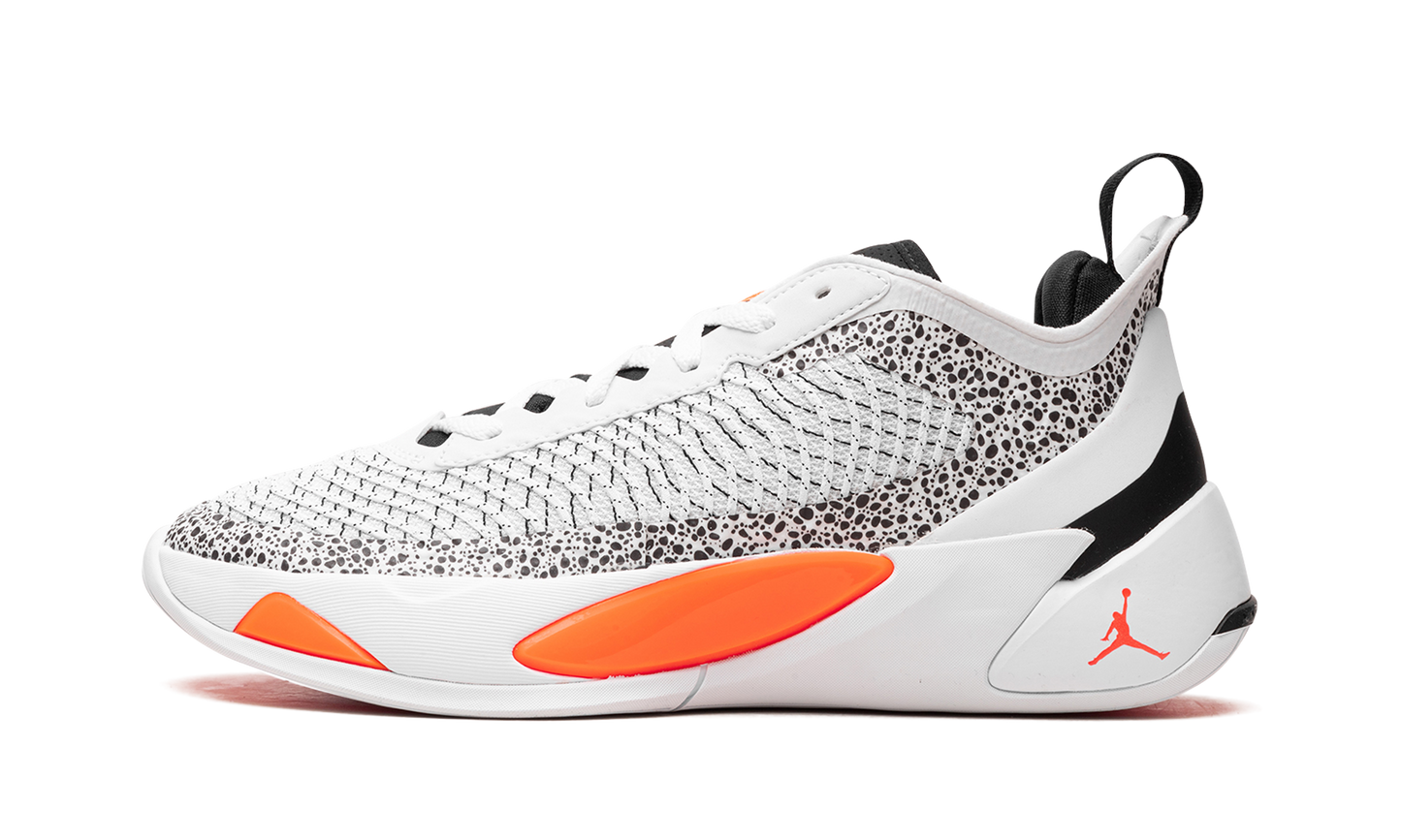 Jordan Luka 1 "The Pitch"