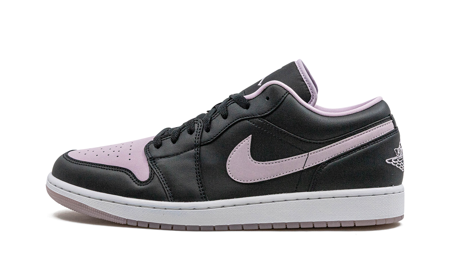 Jordan 1 Low SE "Iced Lilac"