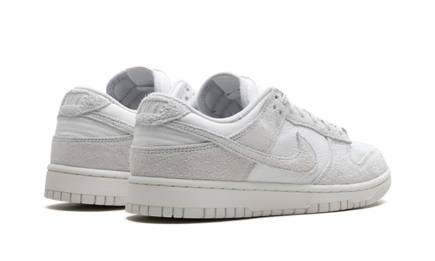 Dunk Low WMNS "Summit White Photon Dust"