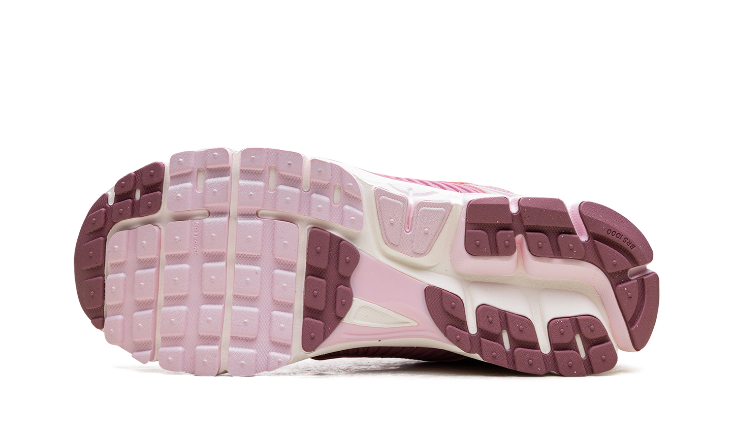 Zoom Vomero 5 WMNS "Elemental Pink"