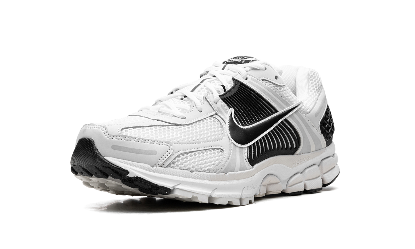 Zoom Vomero 5 "White / Black"