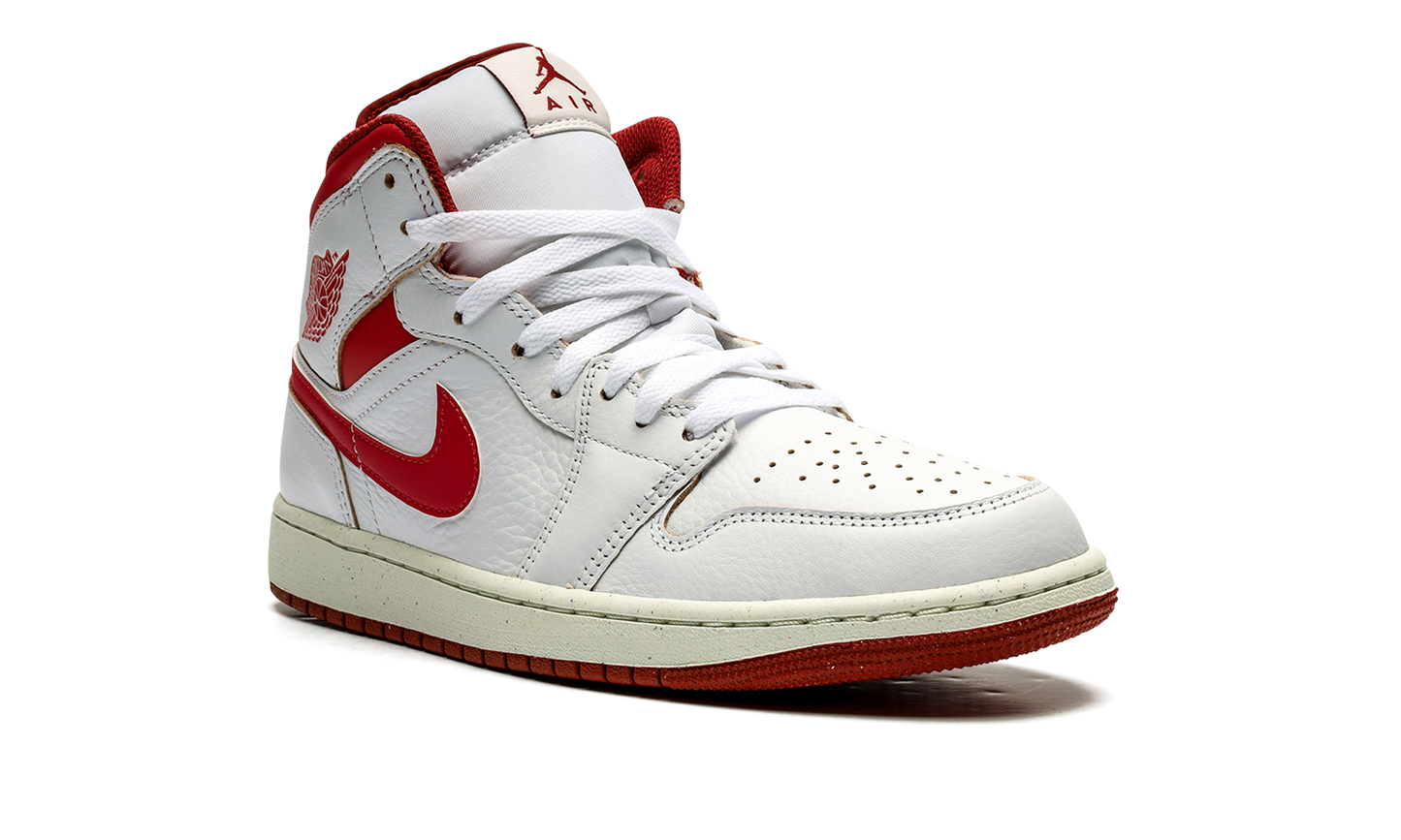 Air Jordan 1 Mid SE "Dune Red"