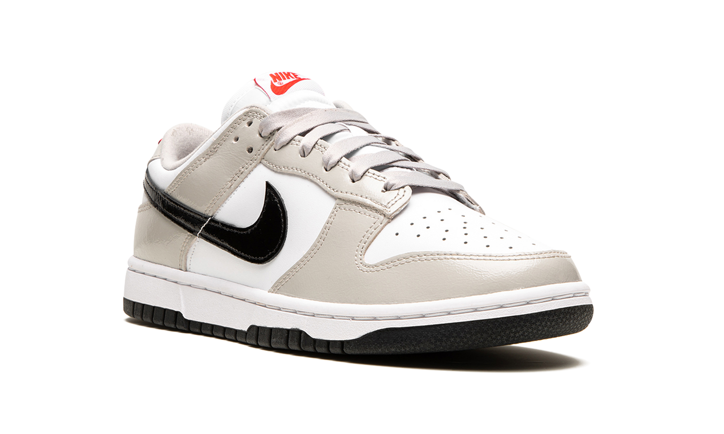 DUNK LO ESS WMNS "Light Iron Ore"