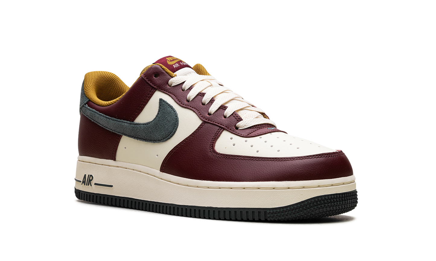 Air Force 1 "Dark Team Red Vintage Green"