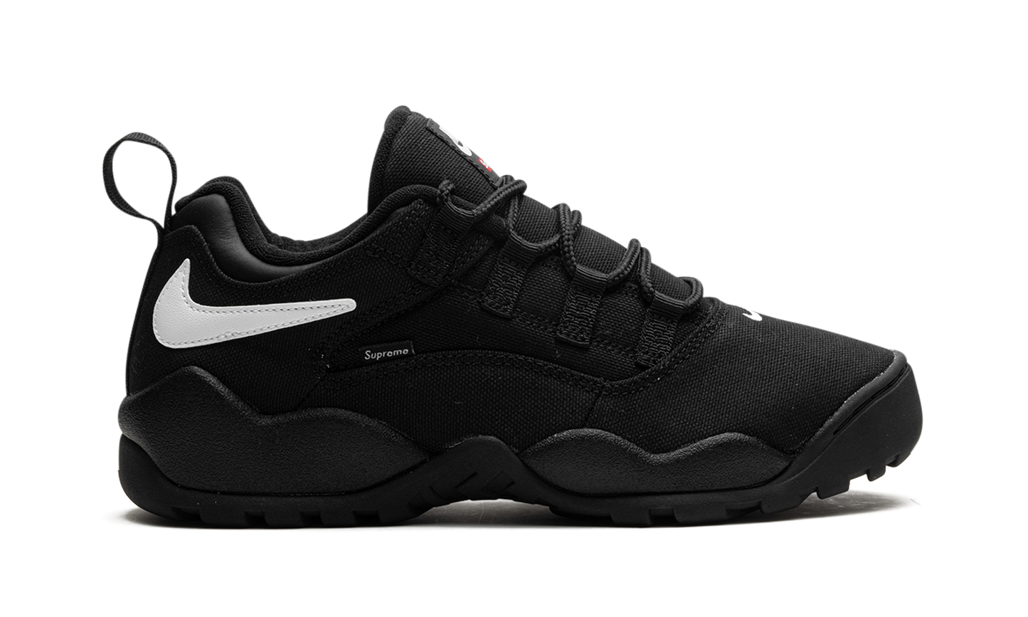 SB Darwin Low "Supreme - Black"