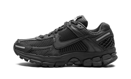 Zoom Vomero 5 WMNS "Triple Black"