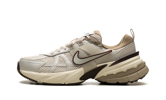 V2K RUN WMNS "Light Orewood Brown"