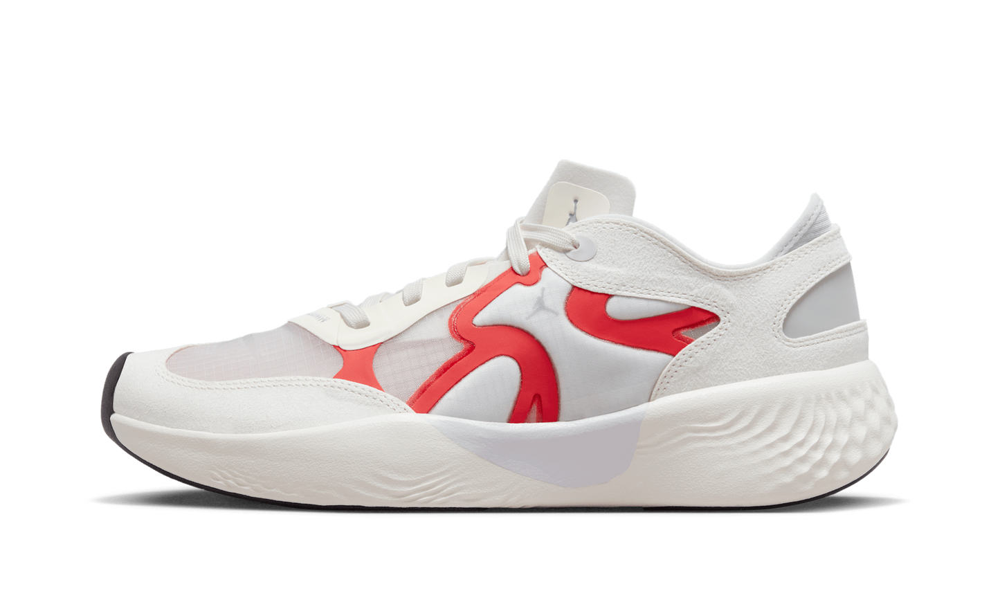 Delta 3 Low "Chile Red"