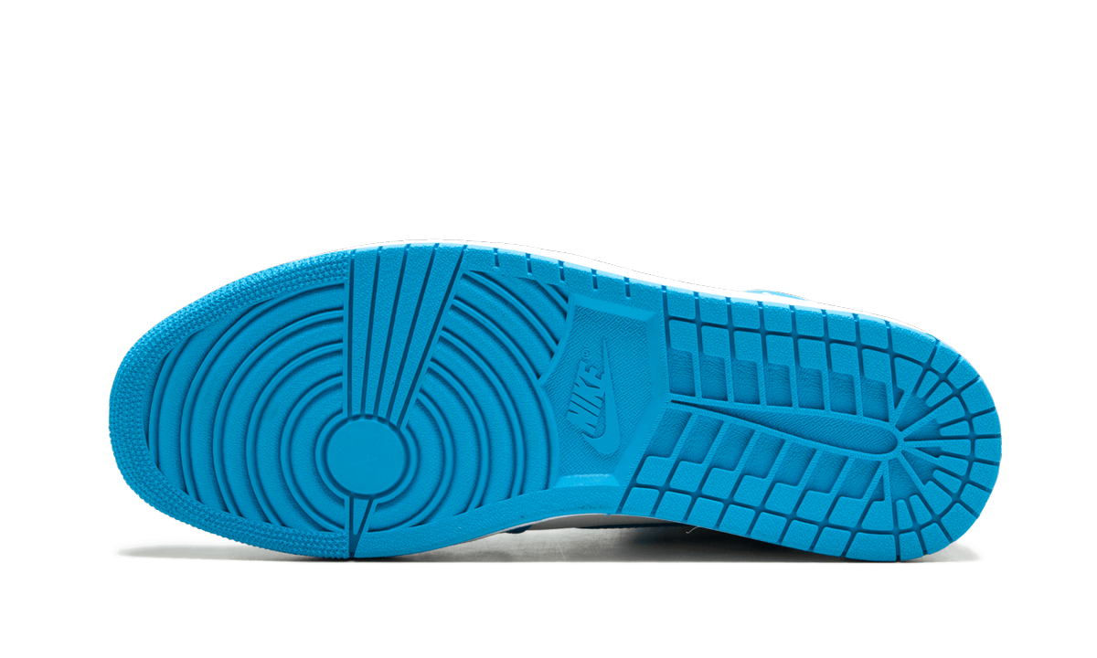 Air Jordan 1 Retro "UNC"