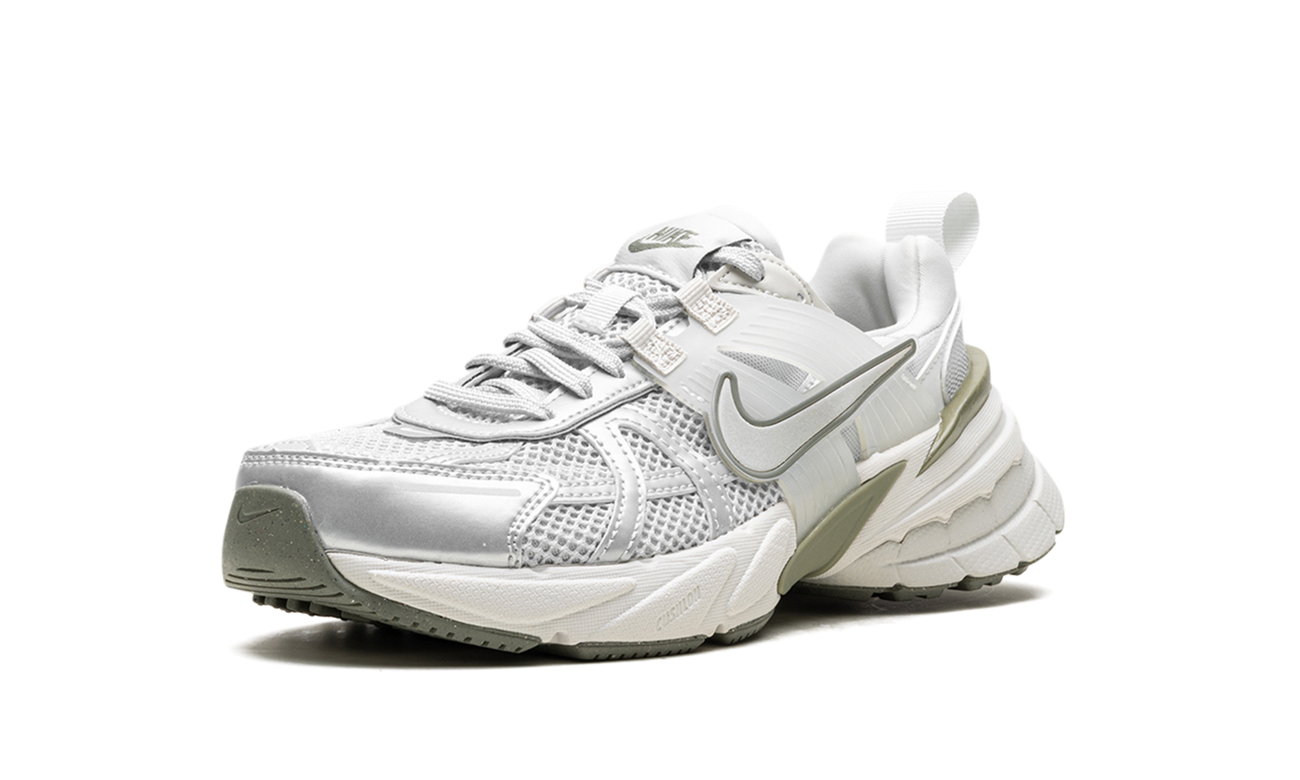 V2K Run WMNS "Photon Dust Light Silver"