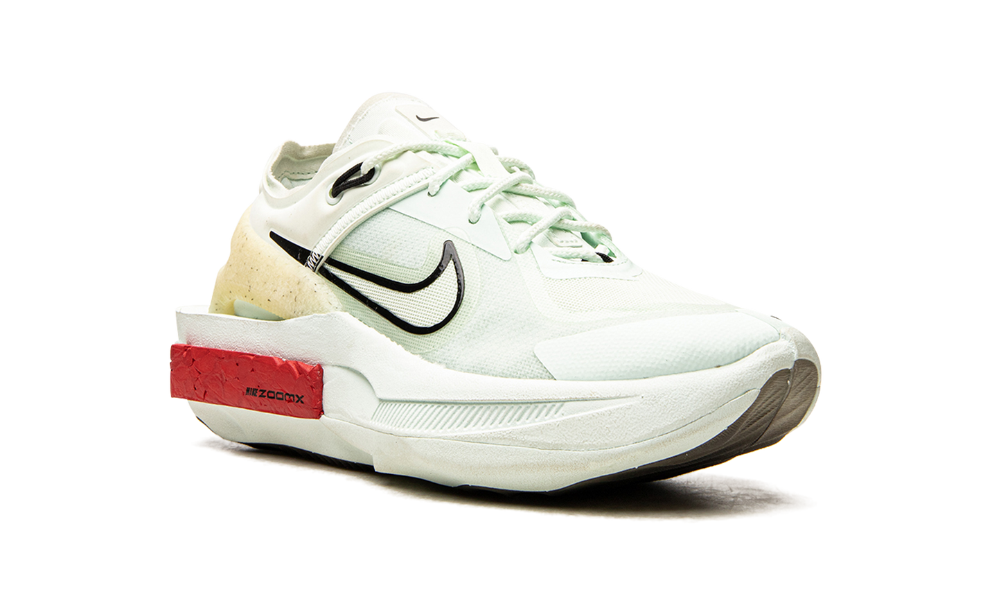 FONTANKA EDGE WMNS "Barely Green"